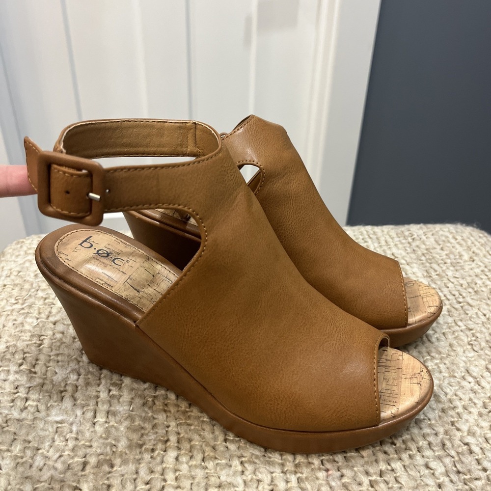 BORN b.o.c Women's Sophie Platform Wedge Mule Size 10 M Camel Brown